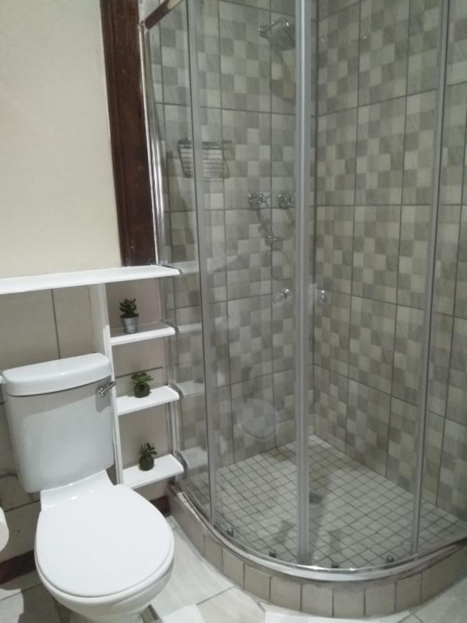 Khokha Moya Guesthouse 埃尔默洛 外观 照片
