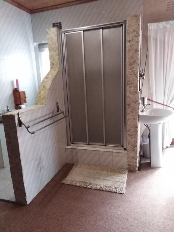 Khokha Moya Guesthouse 埃尔默洛 外观 照片
