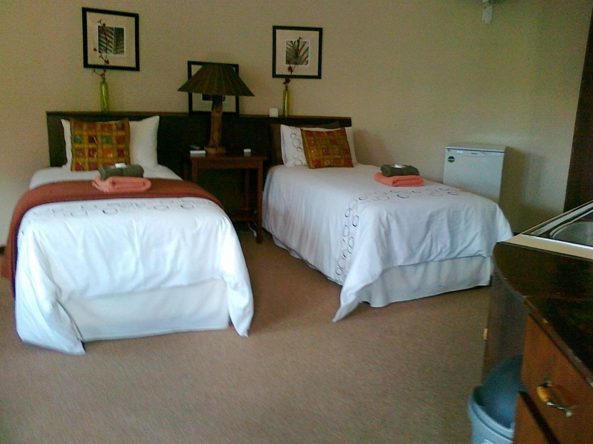 Khokha Moya Guesthouse 埃尔默洛 外观 照片