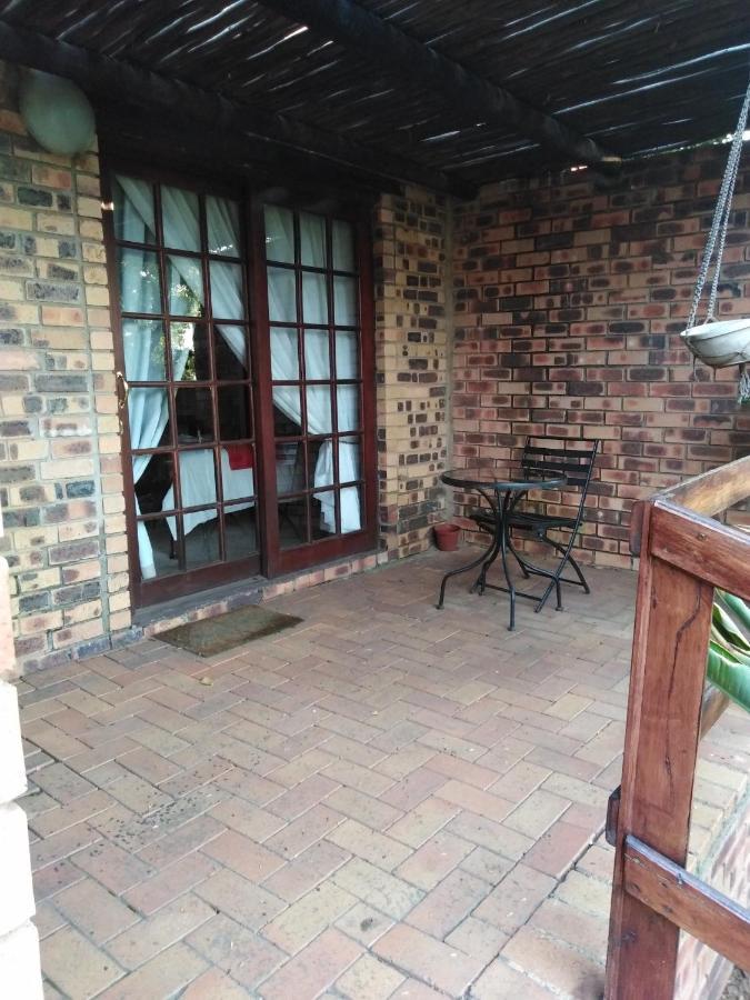 Khokha Moya Guesthouse 埃尔默洛 外观 照片