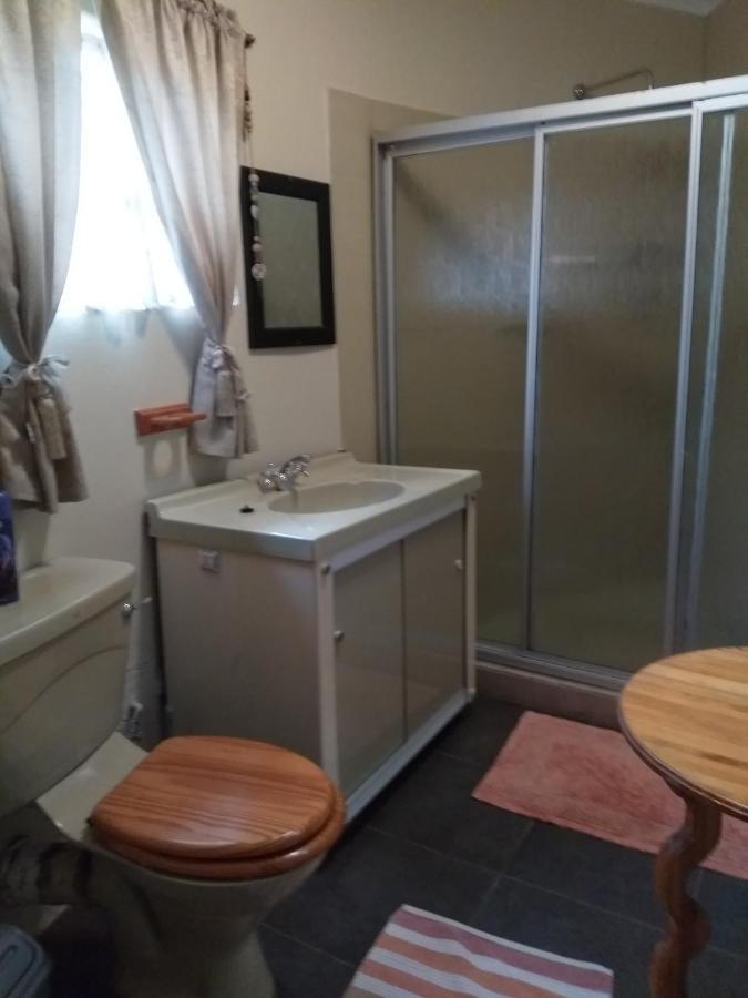 Khokha Moya Guesthouse 埃尔默洛 外观 照片