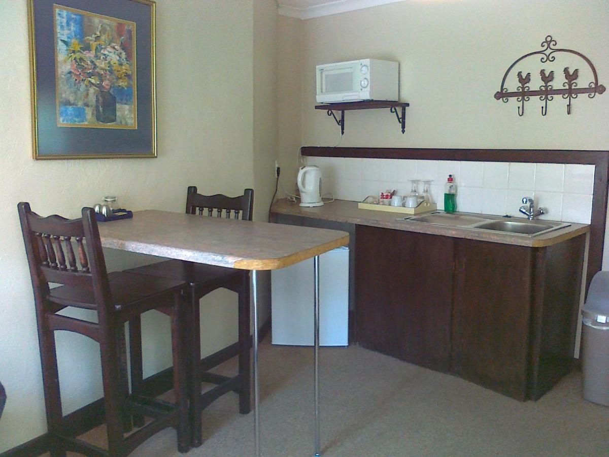 Khokha Moya Guesthouse 埃尔默洛 外观 照片