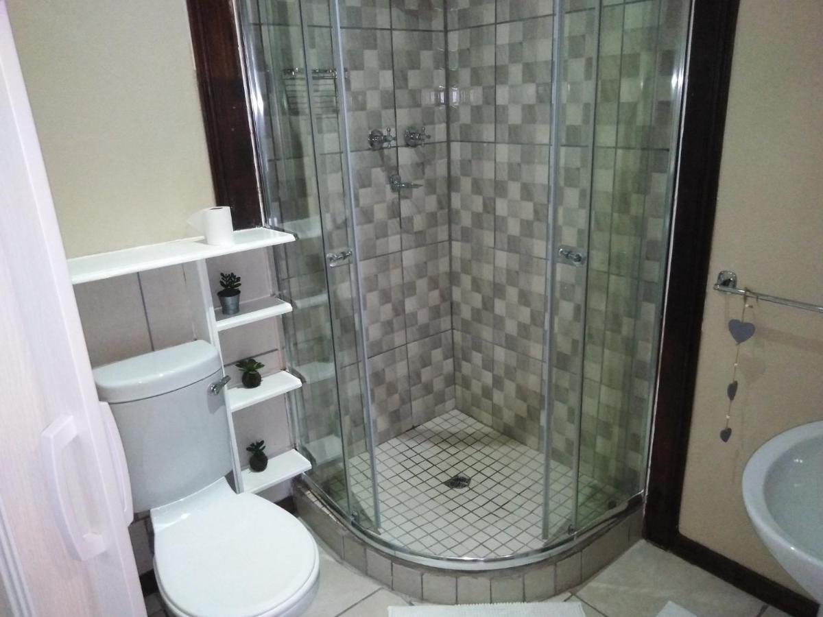 Khokha Moya Guesthouse 埃尔默洛 外观 照片