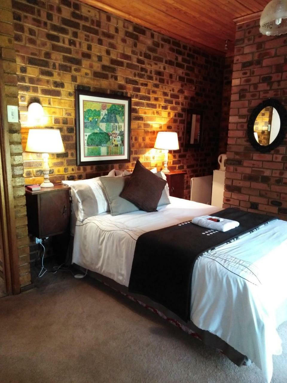 Khokha Moya Guesthouse 埃尔默洛 外观 照片