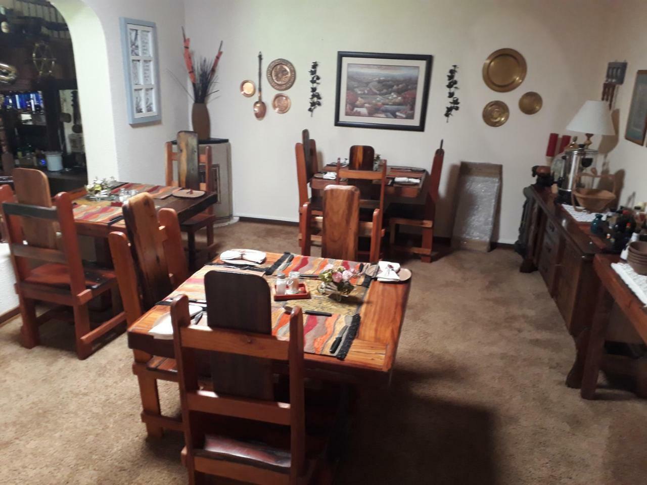Khokha Moya Guesthouse 埃尔默洛 外观 照片
