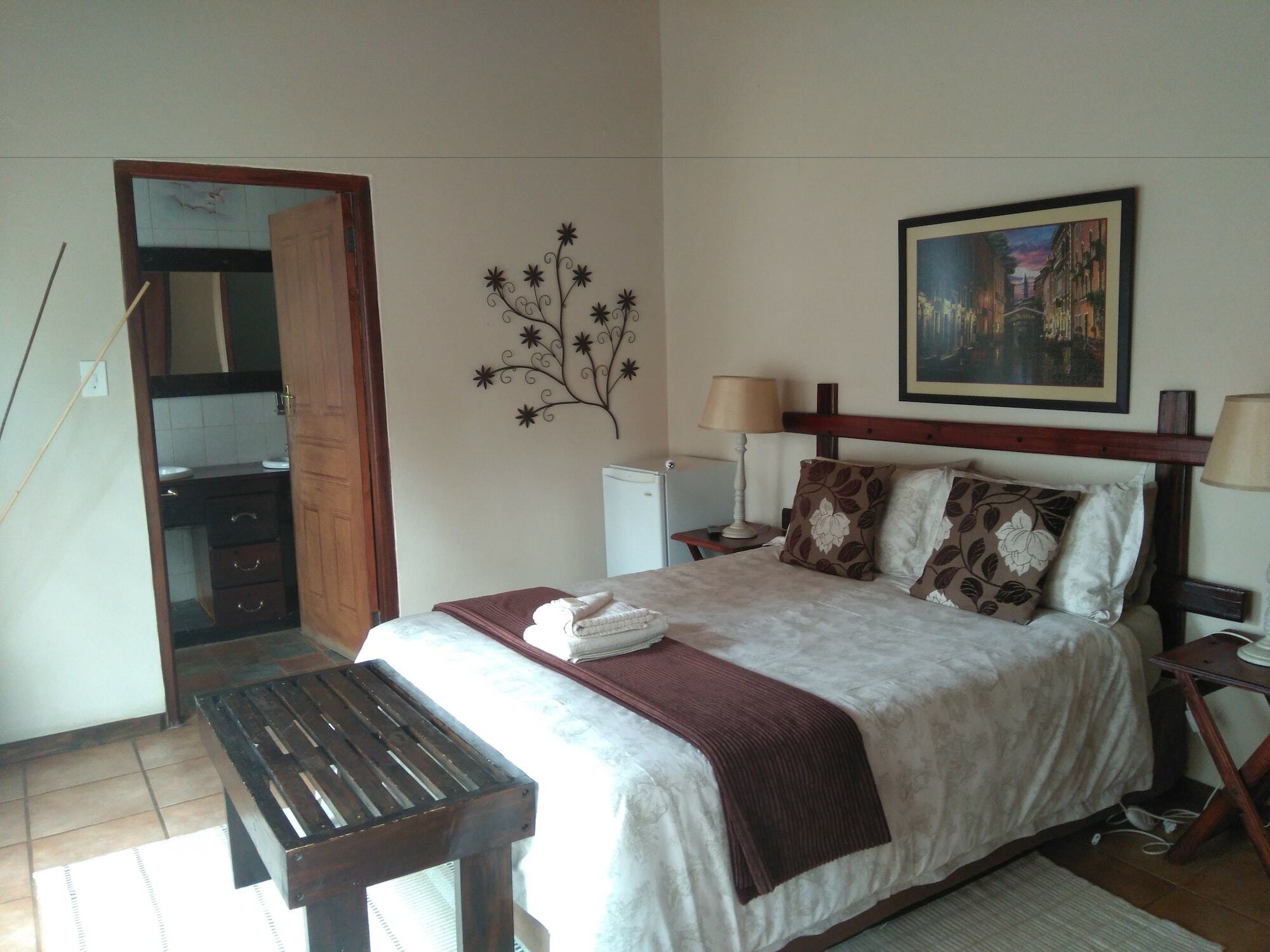 Khokha Moya Guesthouse 埃尔默洛 外观 照片